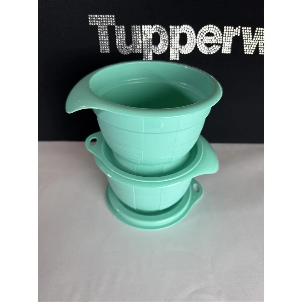 Tupperware Mixing Measuring Bowl Matching Seal Mint Green 2.5 Cup / 625ml Set !